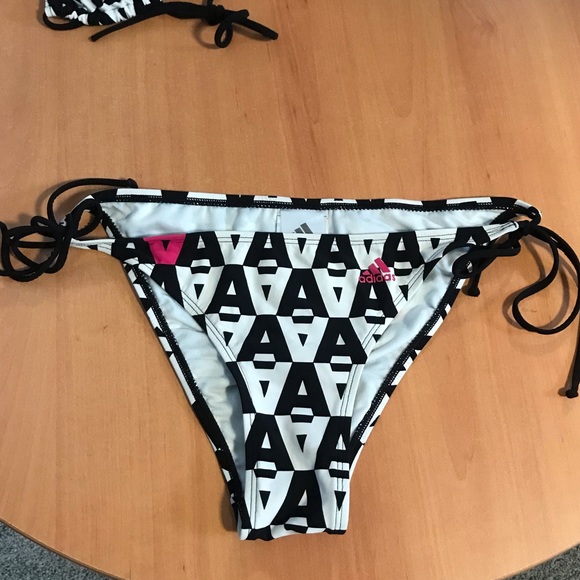 SIZE 8 BIKINI TOP•SIZE 8 BIKINI BOTTOMS•DRAWSTRING SET - Picture 2 of 4